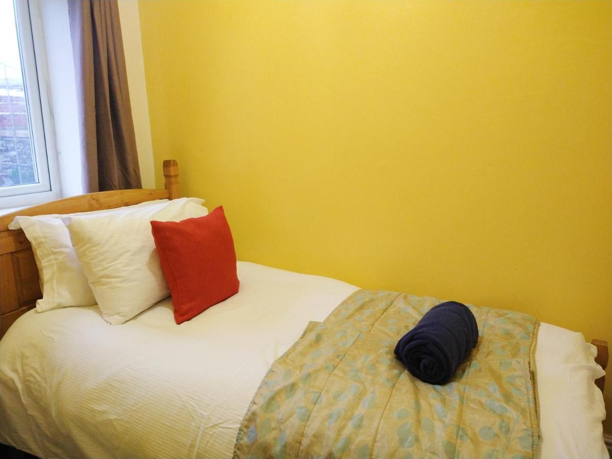 Derwent Street Apartment 2 - Self Contained - 2 Bed Self Catering Apartment Workington Exterior foto
